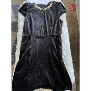 One Clothing of Los Angeles glsz. L black velvet “ jewel” neck dress. Pretty